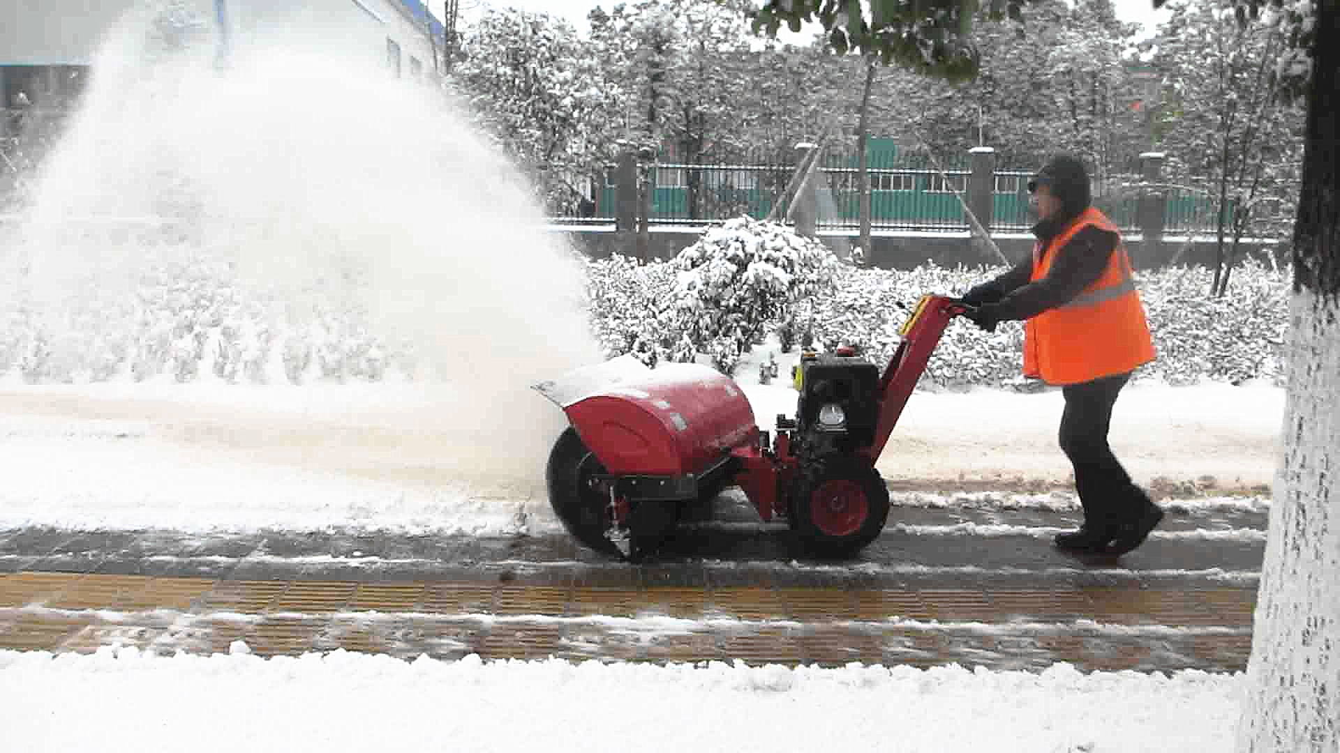 哈尔滨扫雪机